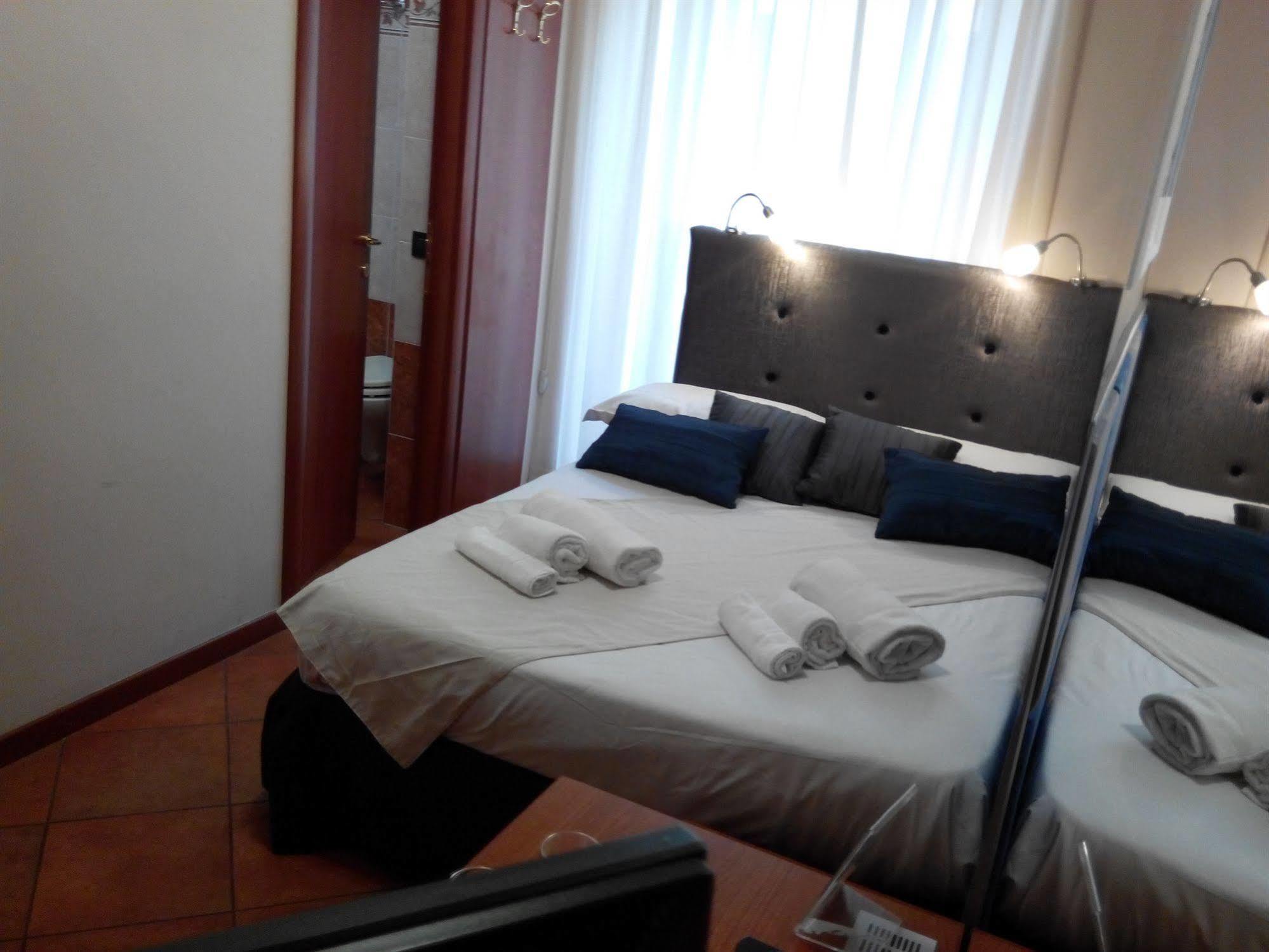 Colosseo Relais Рим Екстер'єр фото